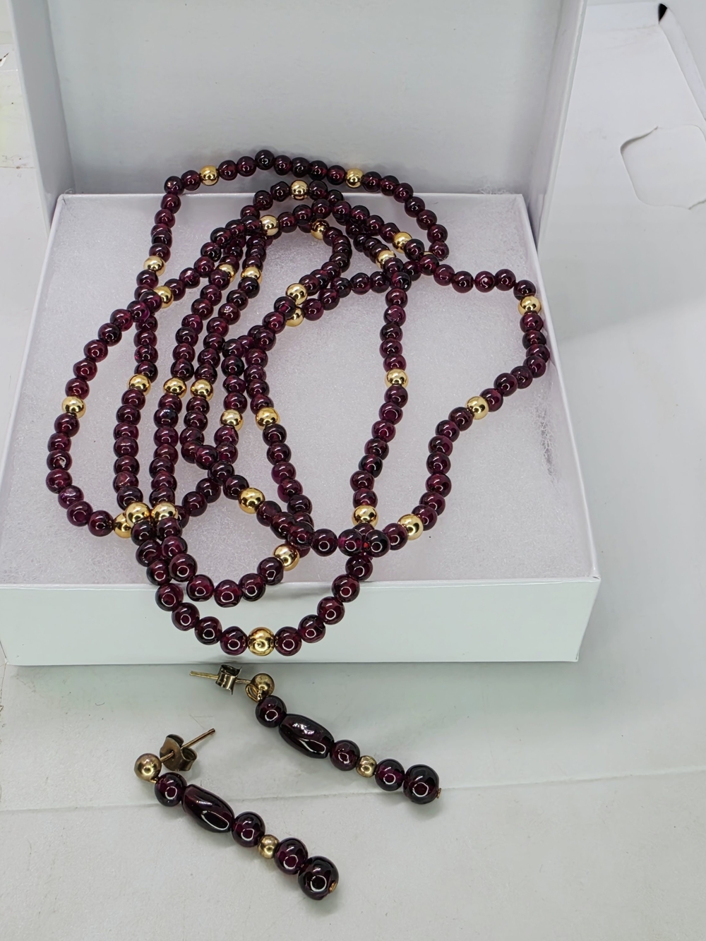 Vintage Pyrope Garnet Stone & Gold Tone Bead Earring Necklace Set Long Strand 34